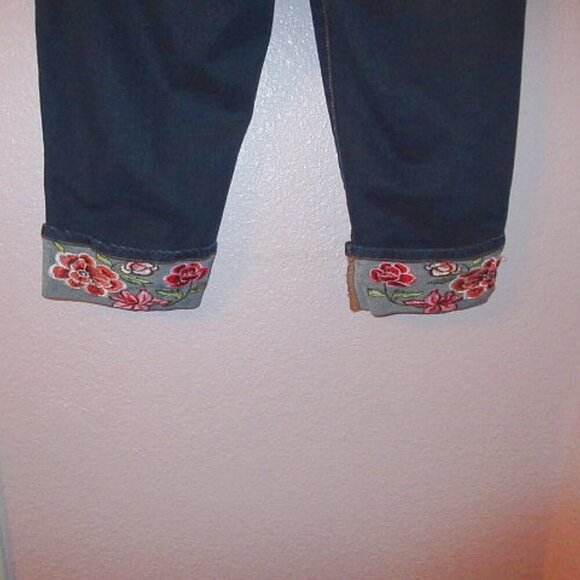 Sandpiper Women's Jeans Size 14 Embroidered Capri High Rise Stretch Denim Boho - Picture 8 of 10